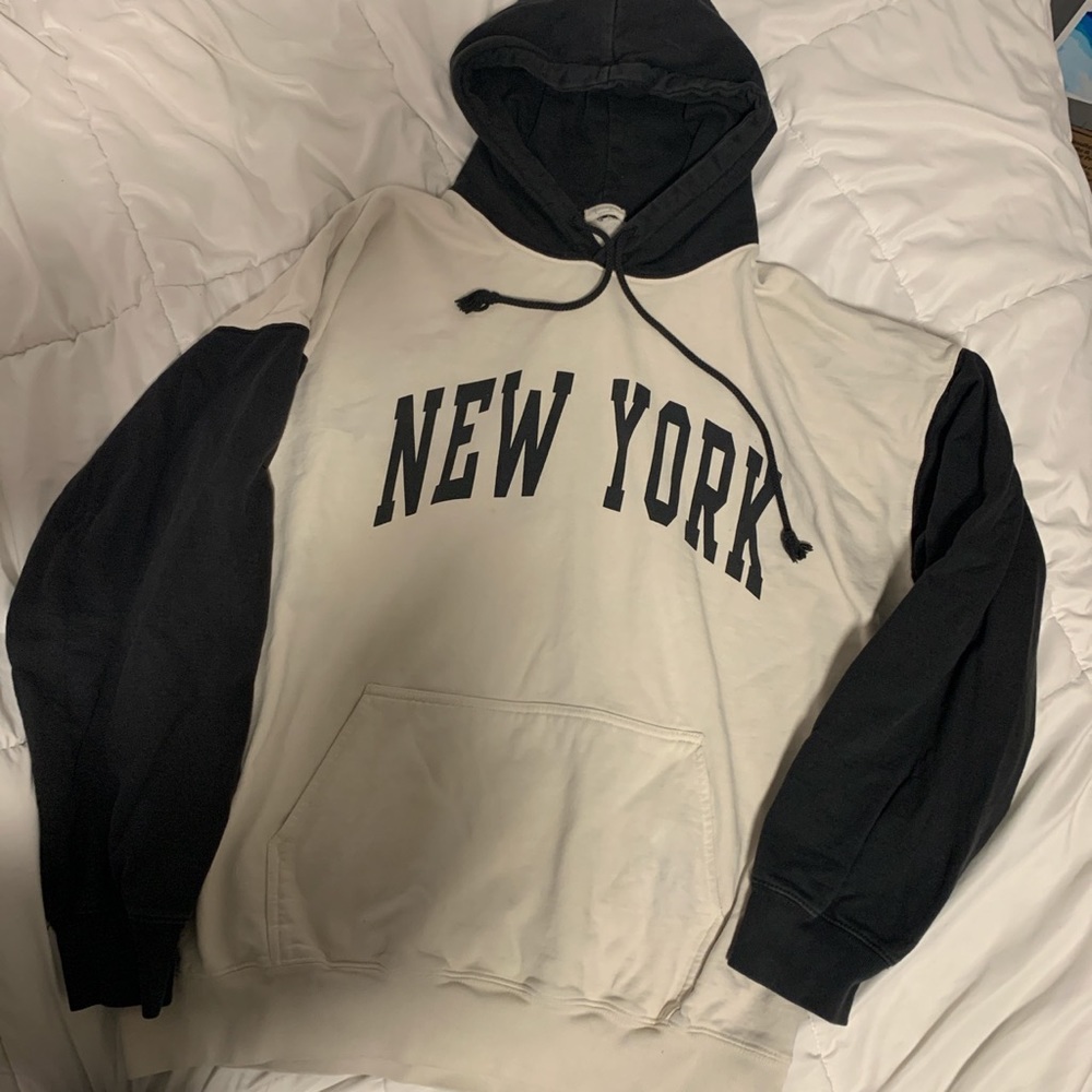 Brandy Melville John Galt New York Hoodie